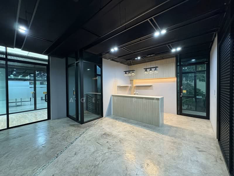 For Rent: 3-Story Standalone Office Building on Soi Lasalle, Sukhumvit 105 (SPSAD3995), Bangkok, Bang Na, Bangkok, , 590 sqm, Office Space For Rent, by Agent Pla, 500323169 - DDproperty.com
