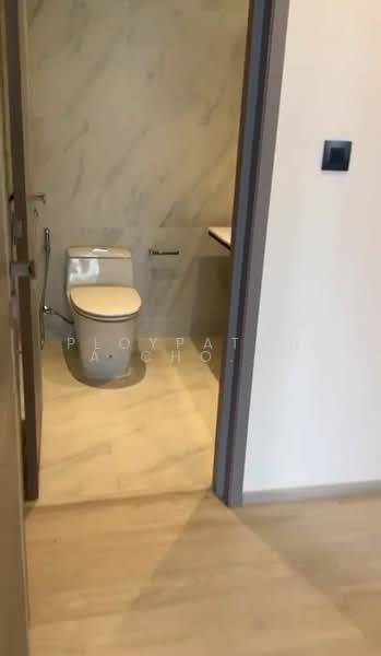 The Room Sukhumvit 38, Bangkok, Soi Sukhumvit 38, Phra Kanong, Khlong Toei, Bangkok, 1 Bedroom, 60 sqm, Condo For Rent, by Ploypatcha Chomchid, 500323172 - DDproperty.com