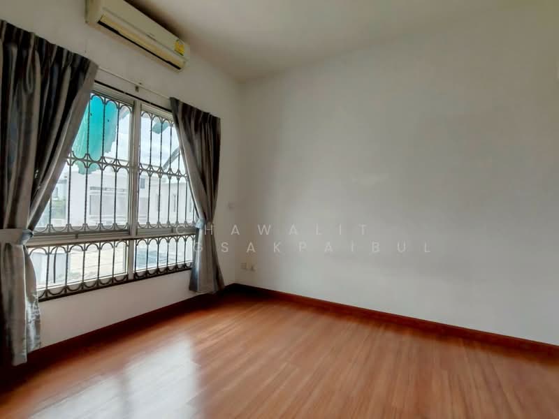 Baan Klang Muang Swiss Town Kaset-Nawamin : บ้านกลางเมือง สวิสทาวน์ เกษตร-นวมินทร์, กรุงเทพ, ซอยหมู่บ้านกลางเมือง, จรเข้บัว, ลาดพร้าว, กรุงเทพ, 180 ตร.ม., ทาวน์เฮ้าส์ ขาย, โดย CHAWALIT KONGSAKPAIBUL, 500323204 - DDproperty.com