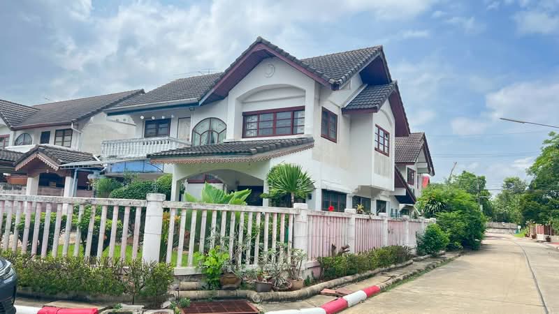 Chuan Chuen Garden Ville : ชวนชื่น การ์เด้นวิลล์, ปทุมธานี, ถนนปทุมธานี-กรุงเทพฯ, บางเดื่อ, เมืองปทุมธานี, ปทุมธานี, 150 ตร.ม., บ้านเดี่ยว ขาย, โดย สินรัตน์ ปรีชานุกูล, 500323258 - DDproperty.com