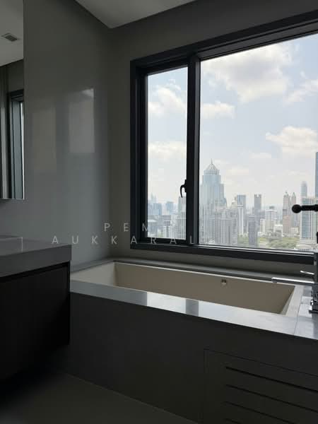 Q1 Sukhumvit, Bangkok, 1 Sukhumvit Road, Khlong Toei, Bangkok, 4 Bedrooms, 296 sqm, Condo For Sale, by Pemika Aukkaraleekul, 500323261 - DDproperty.com