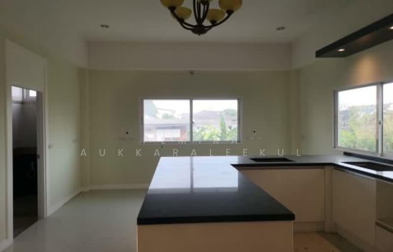 4-BR Townhouse, Bangkok, Khlong Chaokhun Sing, Wang Thonglang, Bangkok, 4 Bedrooms, 428 sqm, Townhouse For Sale, by Pemika Aukkaraleekul, 500323270 - DDproperty.com