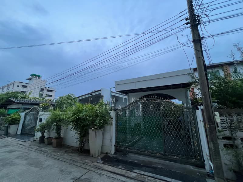 บ้าน 3-ห้องนอน, กรุงเทพ, สามเสนนอก, ห้วยขวาง, กรุงเทพ, 204 ตร.ม., บ้านเดี่ยว ขาย, โดย Pemika Aukkaraleekul, 500323280 - DDproperty.com