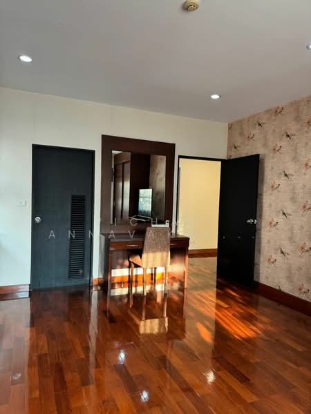 Baan Sasida, Bangkok, 19/1 Sukhumvit, Khong Tan, Khlong Toei, Bangkok, 3 Bedrooms, 220 sqm, Apartment For Rent, by Vichai Annavakulthorn, 500323317 - DDproperty.com