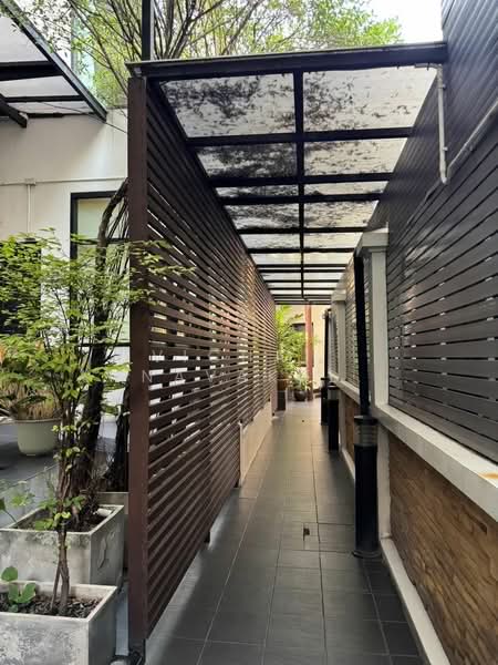 Baan Sasida, Bangkok, 19/1 Sukhumvit, Khong Tan, Khlong Toei, Bangkok, 3 Bedrooms, 220 sqm, Apartment For Rent, by Vichai Annavakulthorn, 500323317 - DDproperty.com