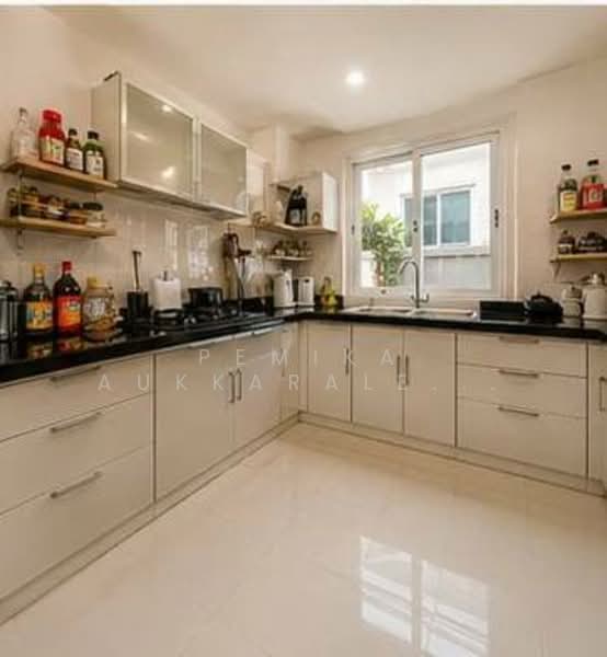 4-BR House, Bangkok, Lat Yao, Chatuchak, Bangkok, 4 Bedrooms, 368 sqm, Single Detached House For Sale, by Pemika Aukkaraleekul, 500323328 - DDproperty.com