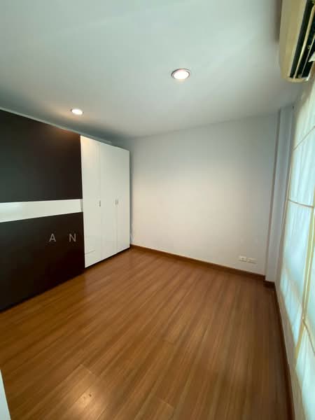 Baan Klang Muang Swiss Town Kaset-Nawamin, Bangkok, Soi Moobaan Klang Mueng, Chorake Bua, Lat Phrao, Bangkok, 3 Bedrooms, 96 sqm, Townhouse For Rent, by Vichai  Annavakulthorn, 500323329 - DDproperty.com