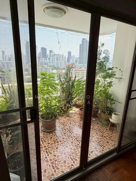 Regent On The Park 3, Bangkok, 185 Soi Sukhumvit 39 Sukhumvit Road, Khlong Tan Nua, Watthana, Bangkok, 3 Bedrooms, 242 sqm, Condo For Sale, by Naruemol Wongta, 500323359 - DDproperty.com