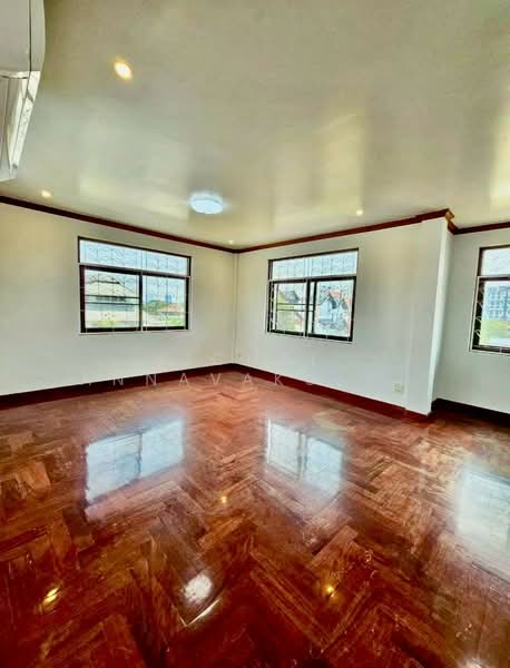 7-BR House, Bangkok, Khlong Chaokhun Sing, Wang Thonglang, Bangkok, 7 Bedrooms, 800 sqm, Single Detached House For Rent, by Vichai  Annavakulthorn, 500323362 - DDproperty.com