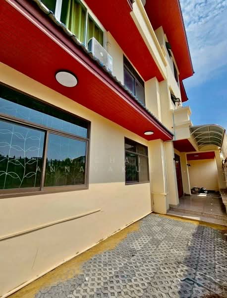 7-BR House, Bangkok, Khlong Chaokhun Sing, Wang Thonglang, Bangkok, 7 Bedrooms, 800 sqm, Single Detached House For Rent, by Vichai  Annavakulthorn, 500323362 - DDproperty.com