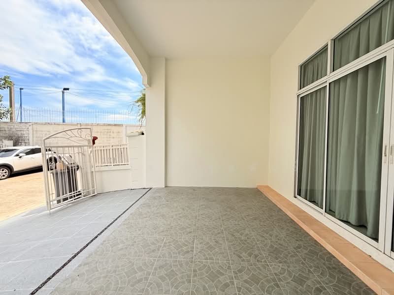 Euro Nova, Bangkok, Lat Krabang Rd, Lat Krabang, Bangkok, 3 Bedrooms, 185 sqm, Townhouse For Rent, by ณัฐวิชย์ จุลพันธ์, 500323386 - DDproperty.com
