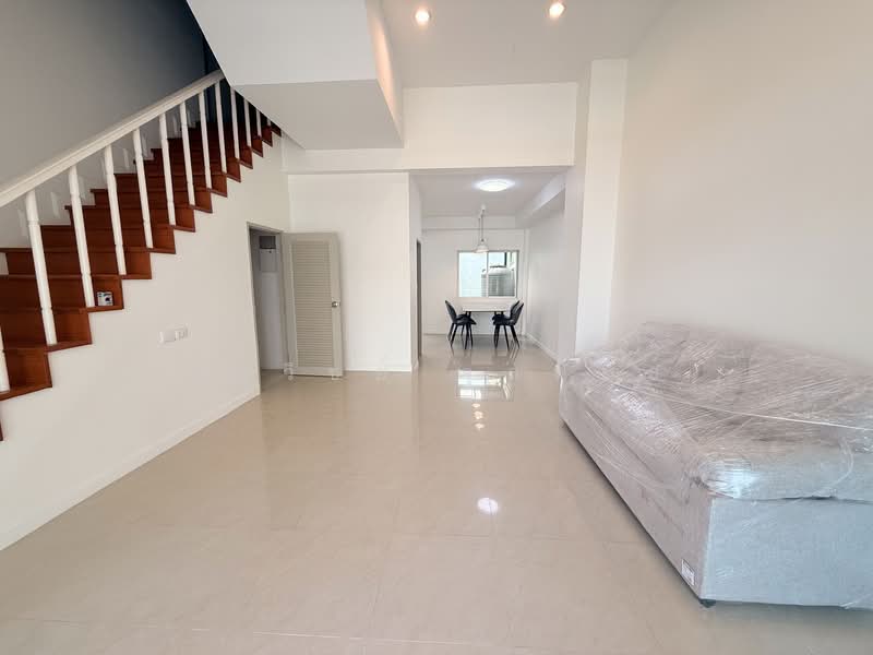 Euro Nova : หมู่บ้านยูโร โนวา, กรุงเทพ, Lat Krabang Rd, ลาดกระบัง, กรุงเทพ, 185 ตร.ม., ทาวน์เฮ้าส์ ให้เช่า, โดย ณัฐวิชย์ จุลพันธ์, 500323386 - DDproperty.com