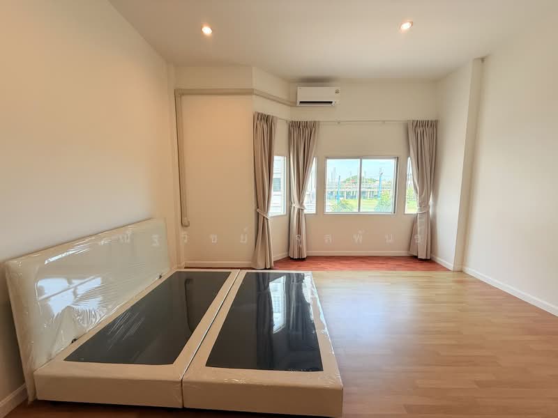 Euro Nova : หมู่บ้านยูโร โนวา, กรุงเทพ, Lat Krabang Rd, ลาดกระบัง, กรุงเทพ, 185 ตร.ม., ทาวน์เฮ้าส์ ให้เช่า, โดย ณัฐวิชย์ จุลพันธ์, 500323386 - DDproperty.com