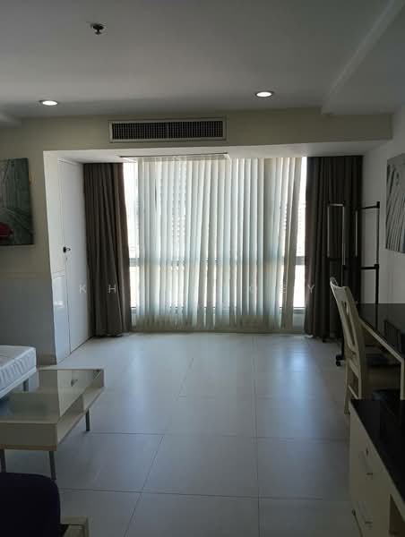 The Trendy, Bangkok, 10 Soi Sukhumvit 13, Khlongtoei Nua, Watthana, Bangkok, Studio, 36 sqm, Condo For Rent, by Khun Toey เตย, 500323421 - DDproperty.com