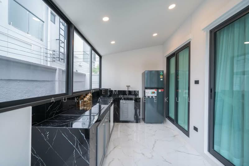 89 Residence Ratchada-Rama 9, Bangkok, Huai Khwang, Bangkok, 4 Bedrooms, 260 sqm, Single Detached House For Sale, by Pemika Aukkaraleekul, 500323438 - DDproperty.com