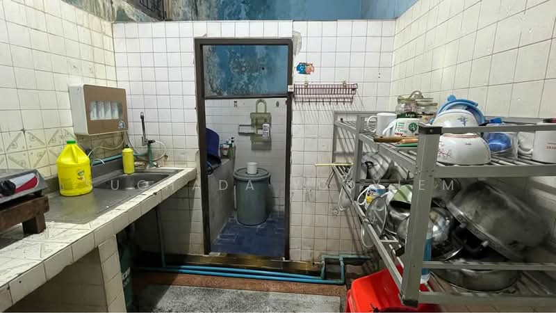 4-BR Townhouse, Bangkok, Phra Kanong, Khlong Toei, Bangkok, 4 Bedrooms, 140 sqm, Townhouse For Sale, by Suchada Yodyiem, 500323447 - DDproperty.com