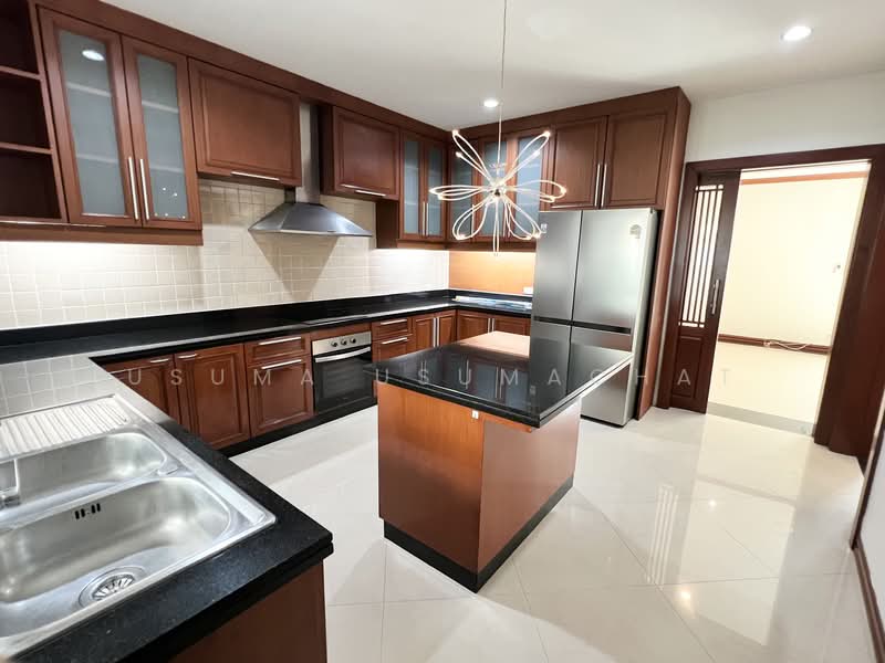 บ้านเดี่ยว สุขุมวิท36 ใกล้ BTS ทองหล่อ เพียง 900 เมตร, Bangkok, Khlong Tan Nua, Watthana, Bangkok, 4 Bedrooms, 450 sqm, Single Detached House For Rent, by Usuma Usumachat, 500323465 - DDproperty.com