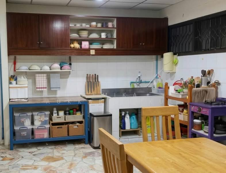 3-BR Townhouse, Bangkok, Din Daeng, Bangkok, 3 Bedrooms, 144 sqm, Townhouse For Sale, by Pemika Aukkaraleekul, 500323500 - DDproperty.com