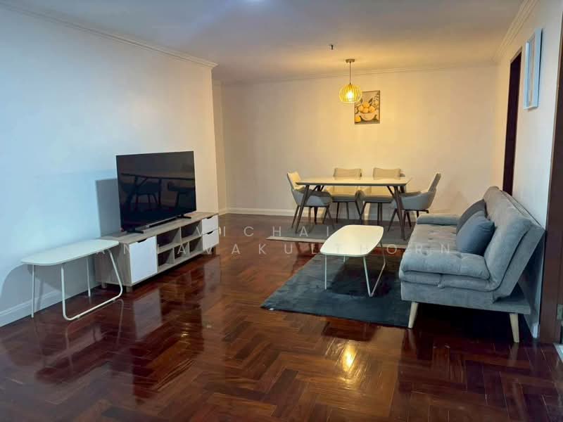Baan Suanpetch, Bangkok, 18 Soi Sukhumvit 39, Khlong Tan Nua, Watthana, Bangkok, 2 Bedrooms, 134 sqm, Condo For Rent, by Vichai Annavakulthorn, 500323523 - DDproperty.com