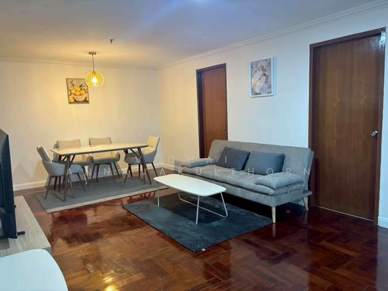 Baan Suanpetch, Bangkok, 18 Soi Sukhumvit 39, Khlong Tan Nua, Watthana, Bangkok, 2 Bedrooms, 134 sqm, Condo For Rent, by Vichai Annavakulthorn, 500323523 - DDproperty.com