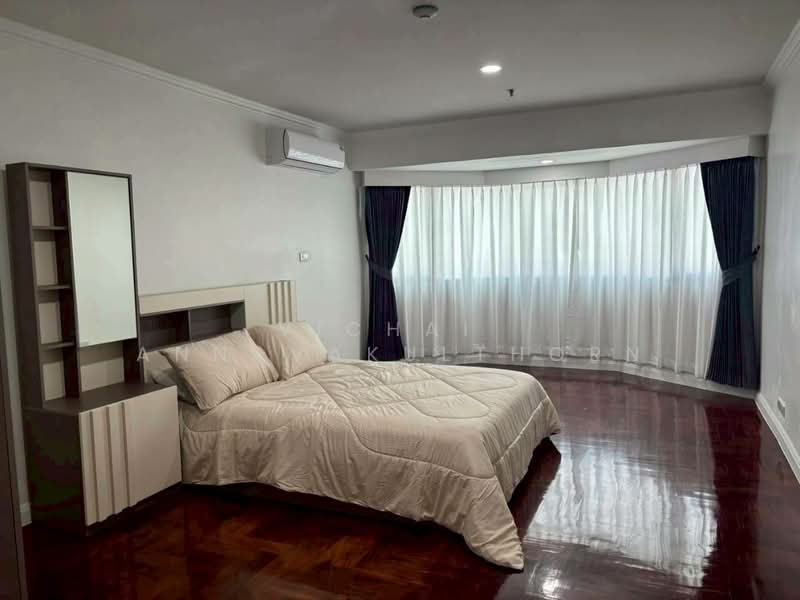 Baan Suanpetch, Bangkok, 18 Soi Sukhumvit 39, Khlong Tan Nua, Watthana, Bangkok, 2 Bedrooms, 134 sqm, Condo For Rent, by Vichai Annavakulthorn, 500323523 - DDproperty.com