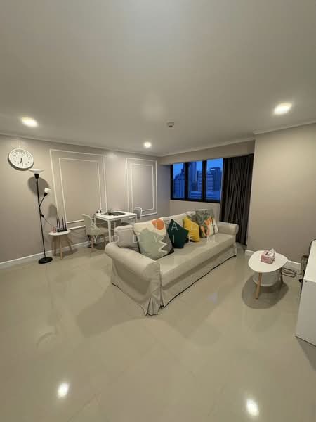 Omni Tower Sukhumvit Nana : ออมนิ ทาวเวอร์ สุขุมวิท นานา, กรุงเทพ, 69 ซอย สุขุมวิท 4, คลองเตย, กรุงเทพ, 77 ตร.ม., คอนโด ขาย, โดย Suchada Yodyiem, 500323530 - DDproperty.com