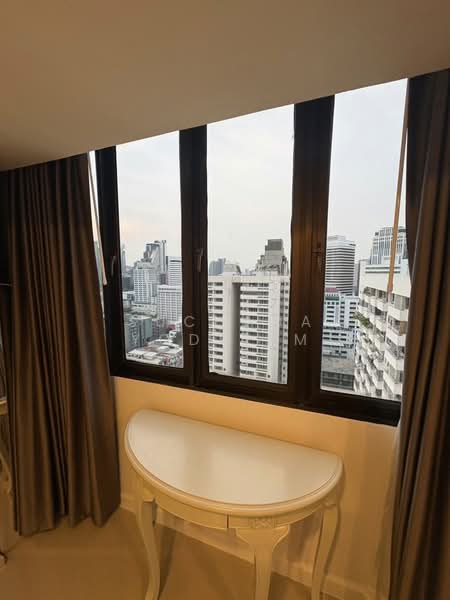 Omni Tower Sukhumvit Nana, Bangkok, 69 Sukhumvit 4 Alley, Khlong Toei, Bangkok, 2 Bedrooms, 77 sqm, Condo For Sale, by Suchada Yodyiem, 500323530 - DDproperty.com