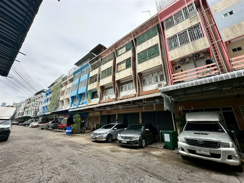 อาคารพาณิชย์ 4.5 ชั้น 53 ตร.ว. ใกล้ไอคอนสยาม ซอยเจริญนคร10 ถนนเจริญนคร, Bangkok, ถนนเจริญนคร, Khlong Ton Sai, Khlong San, Bangkok, , 250 sqm, Shophouse For Sale, by คุณ นครินทร์ วัชรเสนา (โดม), 500323542 - DDproperty.com