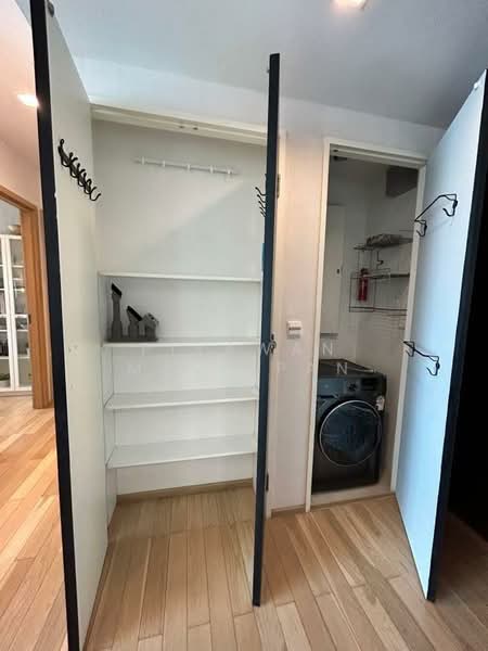 Siri At Sukhumvit, Bangkok, 902 Sukhumvit Road, Phra Kanong, Khlong Toei, Bangkok, 2 Bedrooms, 70 sqm, Condo For Rent, by Piyawan Maiyapan, 500323619 - DDproperty.com