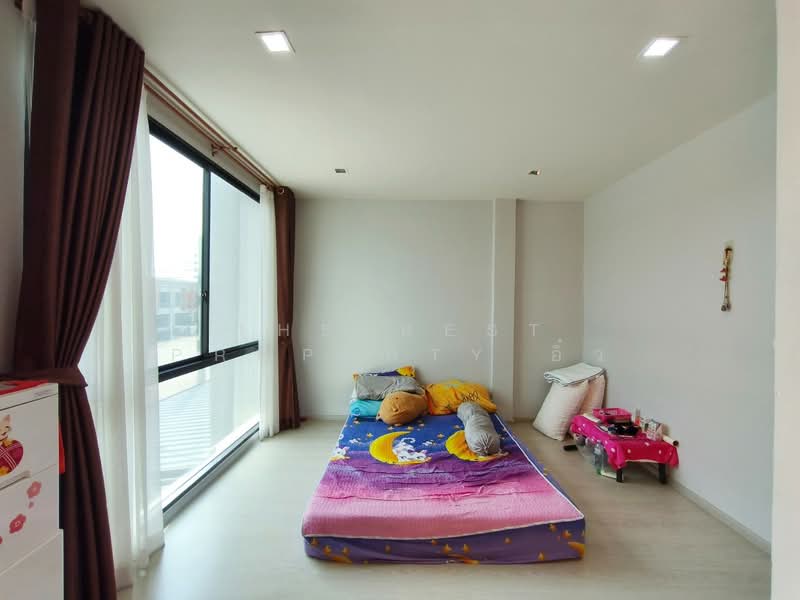 Sirarom Plus Bangna Km.29, Samut Prakan, Soi Kiattiphiphatthani, Bangna Road, Ban Rakat, Bang Bo, Samut Prakan, 4 Bedrooms, 100 sqm, Townhouse For Sale, by The Best Property อิ๋ว, 500323631 - DDproperty.com