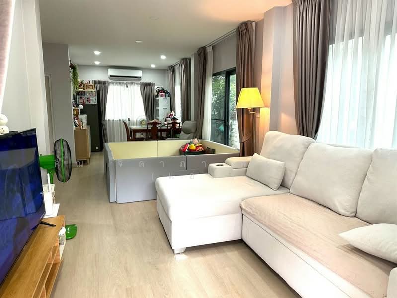 Centro Bangna-Kingkaew, Samut Prakan, Rachathewa, Bang Plee, Samut Prakan, 3 Bedrooms, 154 sqm, Single Detached House For Sale, by คุณ จิดาภา พันธุกุล (แอม), 500323657 - DDproperty.com