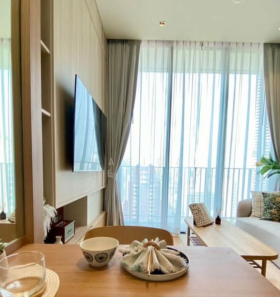 28 Chidlom, Bangkok, 28 Chit Lom Alley, Lumphini, Pathum Wan, Bangkok, 1 Bedroom, 40 sqm, Condo For Rent, by Farida Phetnuam, 500323691 - DDproperty.com