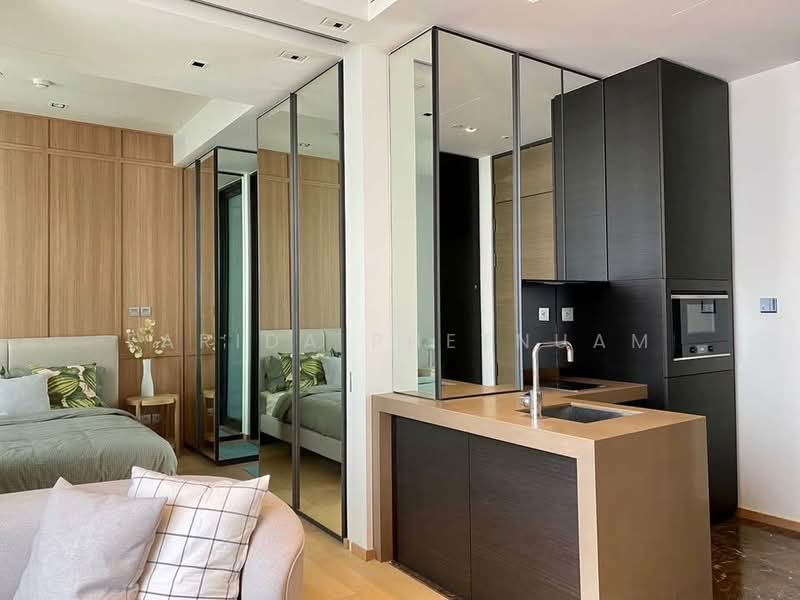 28 Chidlom, Bangkok, 28 Chit Lom Alley, Lumphini, Pathum Wan, Bangkok, 1 Bedroom, 40 sqm, Condo For Rent, by Farida Phetnuam, 500323691 - DDproperty.com