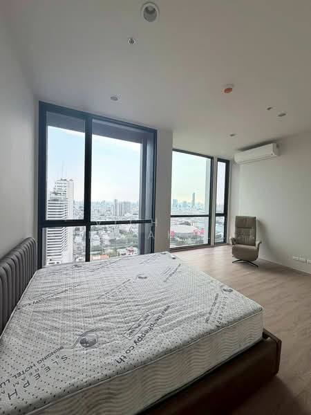 The Issara Sathorn : ดิ อิสสระ สาทร, Bangkok, ถนนจันทน์, Thung Maha Mek, Sathon, Bangkok, 3 Bedrooms, 188 sqm, Condo For Rent, by Vichai  Annavakulthorn, 500323704 - DDproperty.com