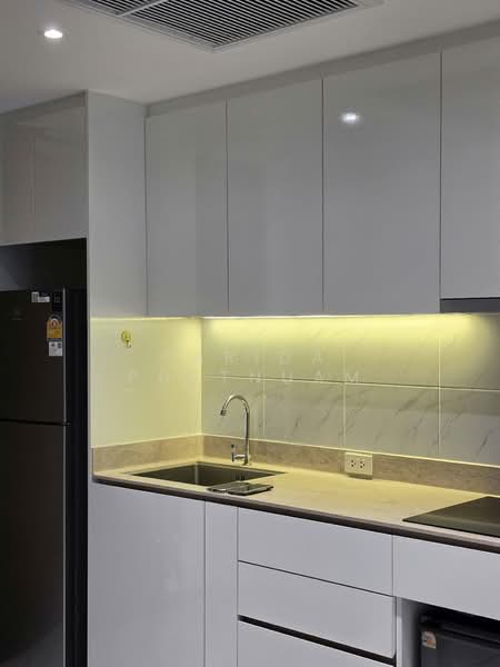 Fynn Asoke, Bangkok, 28 Sukhumvit 10 Alley, Khlong Toei, Bangkok, 2 Bedrooms, 52 sqm, Condo For Rent, by Farida Phetnuam, 500323729 - DDproperty.com