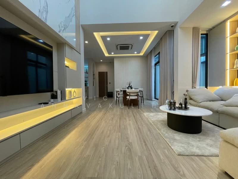The Gentry Sukhumvit 101, Bangkok, Soi Sukhumvit 101, Sukhumvit Road, Bang Chak, Phra Khanong, Bangkok, 3 Bedrooms, 390 sqm, Single Detached House For Rent, by Vichai Annavakulthorn, 500323730 - DDproperty.com