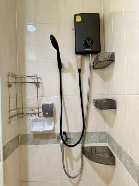 Baan Klang Muang Swiss Town Kaset-Nawamin, Bangkok, Soi Moobaan Klang Mueng, Chorake Bua, Lat Phrao, Bangkok, 3 Bedrooms, 96 sqm, Townhouse For Sale, by Suchada Yodyiem, 500323741 - DDproperty.com