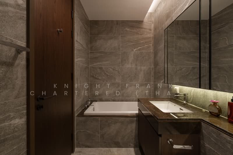 The Esse Sukhumvit 36, Bangkok, Soi Sukhumvit 36, Sukhumvit Road, Phra Kanong, Khlong Toei, Bangkok, 1 Bedroom, 38 sqm, Condo For Sale, by Knight Frank Chartered (Thailand) Co.,Ltd, 500323752 - DDproperty.com