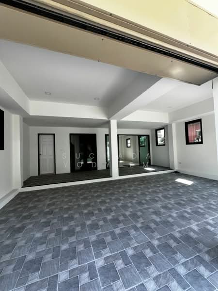 บ้าน 4-ห้องนอน, กรุงเทพ, พระโขนงเหนือ, วัฒนา, กรุงเทพ, 225 ตร.ม., บ้านเดี่ยว ขาย, โดย Suchada Yodyiem, 500323764 - DDproperty.com