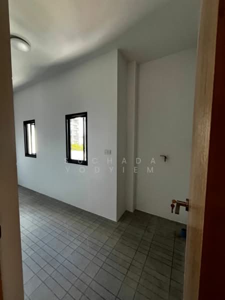 4-BR House, Bangkok, Phra Kanong Nua, Watthana, Bangkok, 4 Bedrooms, 225 sqm, Single Detached House For Sale, by Suchada Yodyiem, 500323764 - DDproperty.com