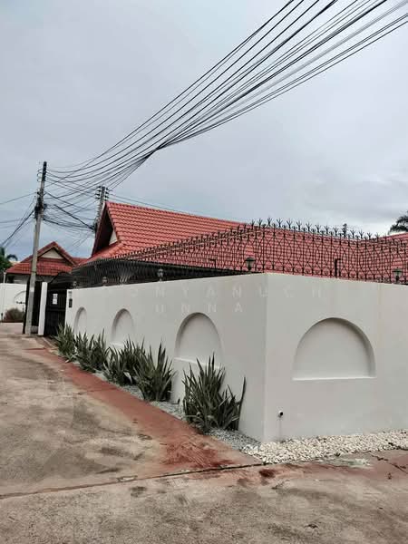 3-BR House, Chon Buri (Pattaya), Nong Pru, Bang Lamung (Pattaya), Chon Buri (Pattaya), 3 Bedrooms, 204 sqm, Single Detached House For Sale, by Boonyanuch Unna, 500323831 - DDproperty.com