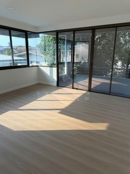 5-BR House, Bangkok, Khlong Chaokhun Sing, Wang Thonglang, Bangkok, 5 Bedrooms, 524 sqm, Single Detached House For Sale, by Suchada Yodyiem, 500323860 - DDproperty.com