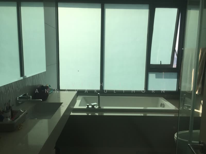 Rhythm Sukhumvit 42, Bangkok, Soi Sukhumvit 42, Sukhumvit Road, Phra Kanong, Khlong Toei, Bangkok, 2 Bedrooms, 80 sqm, Condo For Rent, by Vichai Annavakulthorn, 500323907 - DDproperty.com