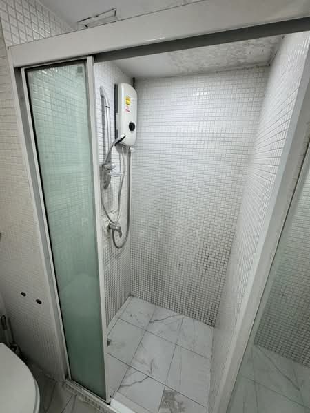 Lumpini Place Sathorn, Bangkok, 124 Naradhiwas Rajanagarindra Rd, Thung Wat Don, Sathon, Bangkok, 1 Bedroom, 30 sqm, Condo For Sale, by Property Expert, 500323947 - DDproperty.com