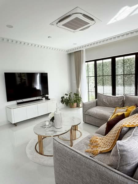 Nantawan Rama 9 - New Krungthepkreetha, Bangkok, Saphan Sung, Bangkok, 4 Bedrooms, 302 sqm, Single Detached House For Sale, by พั้น HSH, 500323957 - DDproperty.com