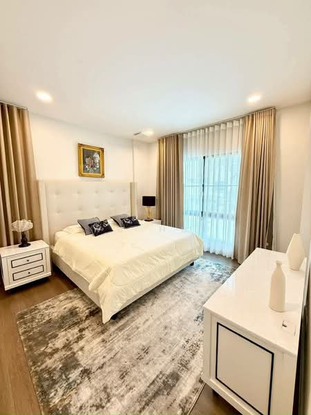 Nantawan Rama 9 - New Krungthepkreetha, Bangkok, Saphan Sung, Bangkok, 4 Bedrooms, 302 sqm, Single Detached House For Sale, by พั้น HSH, 500323957 - DDproperty.com