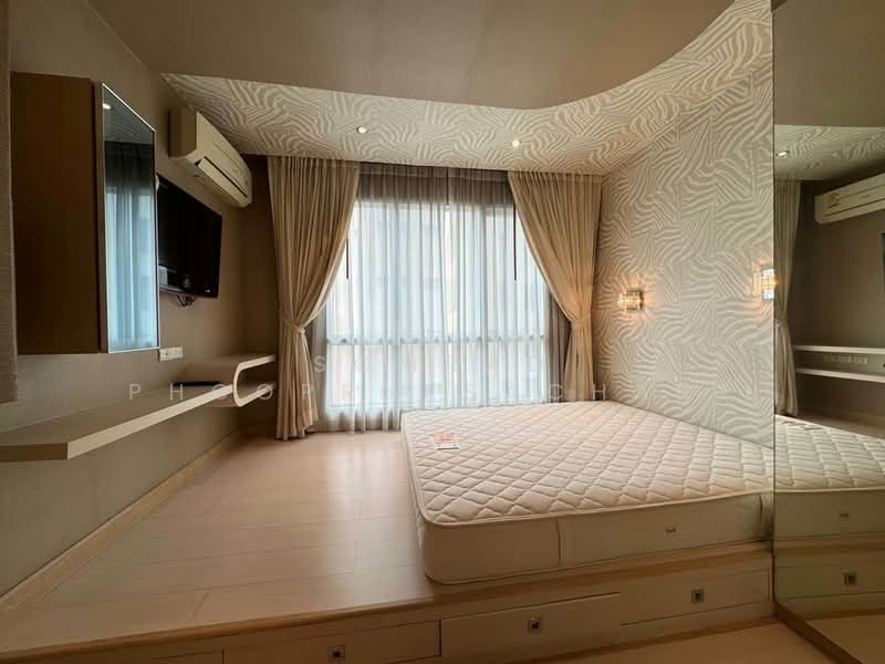 Life @ Ratchada-Suthisan, Bangkok, Ratchadapisek Road, Samsen Nok, Huai Khwang, Bangkok, 1 Bedroom, 60 sqm, Condo For Rent, by Somrad Phoopruksachart, 500323986 - DDproperty.com