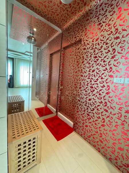 Life @ Ratchada-Suthisan, Bangkok, Ratchadapisek Road, Samsen Nok, Huai Khwang, Bangkok, 1 Bedroom, 60 sqm, Condo For Rent, by Somrad Phoopruksachart, 500323986 - DDproperty.com