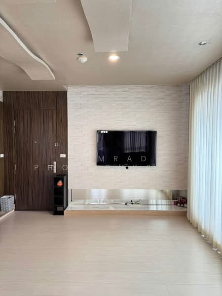 Life @ Ratchada-Suthisan, Bangkok, Ratchadapisek Road, Samsen Nok, Huai Khwang, Bangkok, 1 Bedroom, 60 sqm, Condo For Rent, by Somrad Phoopruksachart, 500323986 - DDproperty.com