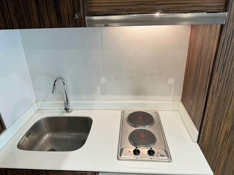 Life @ Ratchada-Suthisan, Bangkok, Ratchadapisek Road, Samsen Nok, Huai Khwang, Bangkok, 1 Bedroom, 60 sqm, Condo For Rent, by Somrad Phoopruksachart, 500323986 - DDproperty.com